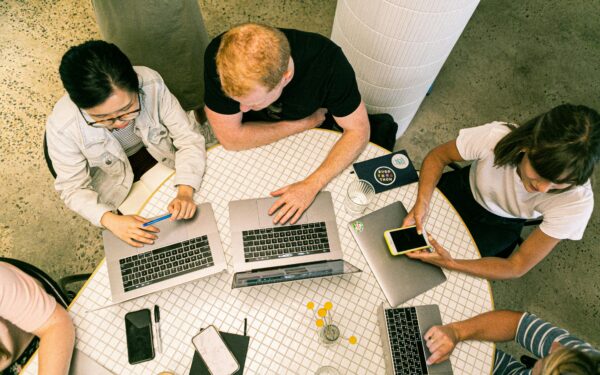 Collaborer avec une agence de marketing digital à Paris pour booster votre stratégie